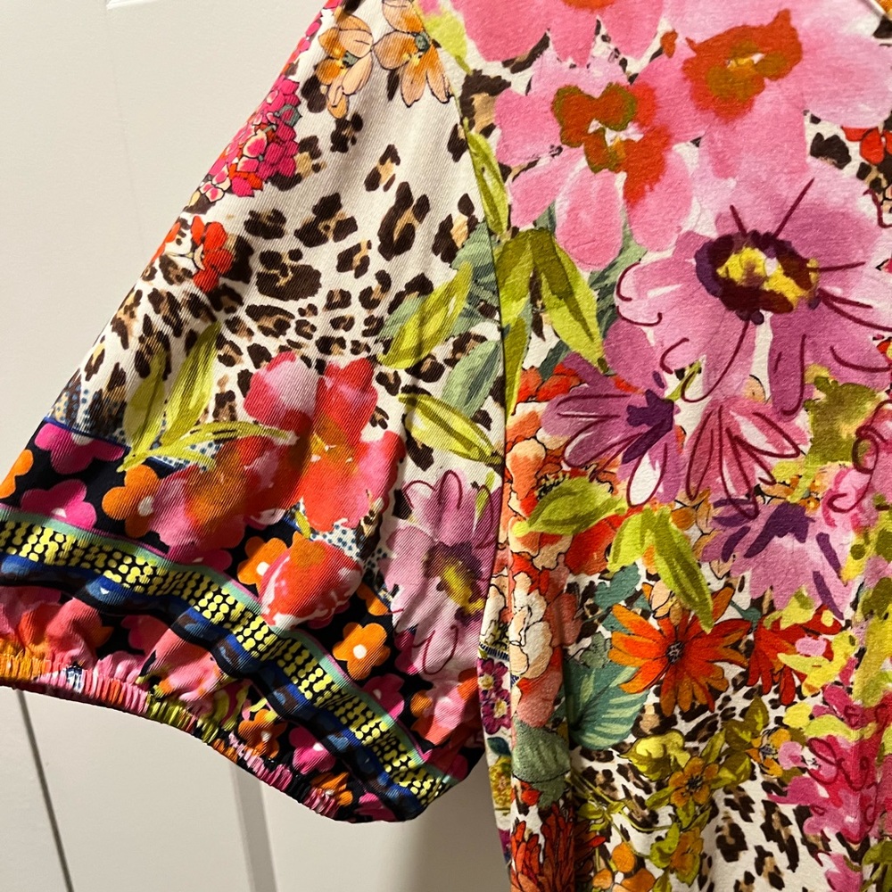 JOHNNY WAS PRE-LOVED AUTHENTIC ‘WILD GARDEN’ PUFF SLEEVES, CREW-NECK SOFT SHIRT - Picture 10 of 17
